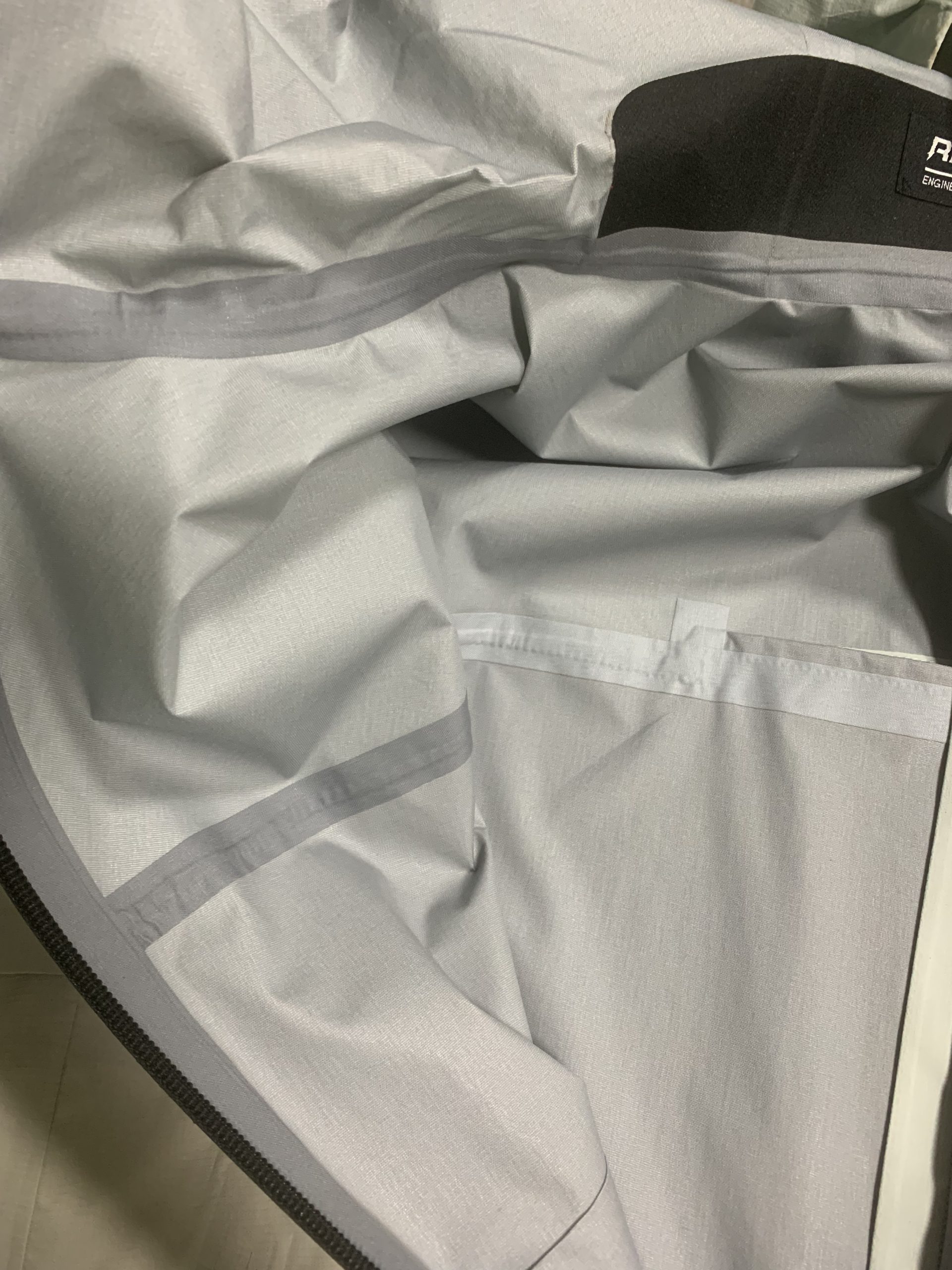 Men's Waterproof fully-taped jacket - Image 3